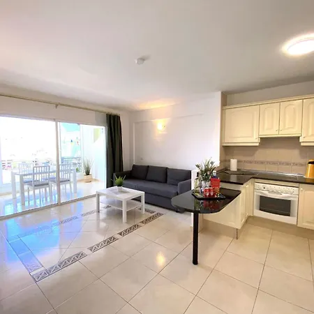 Appartamento In Oasis Del Sur Mit Beheiztem Gemeinsamem Pool By Interhome