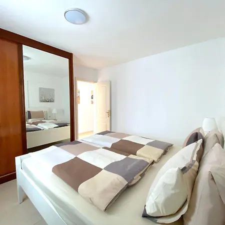 Apartment In Oasis Del Sur Mit Beheiztem Gemeinsamem Pool By Interhome